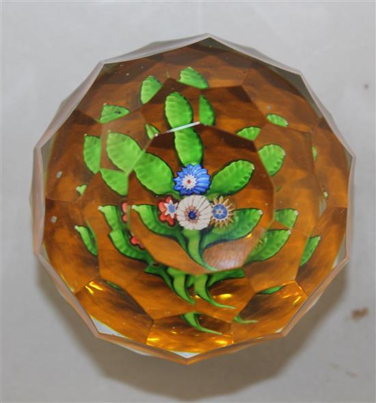 A St Louis honeycomb facetted millefiori nosegay paperweight, late 19th century, diam. 5.5cm